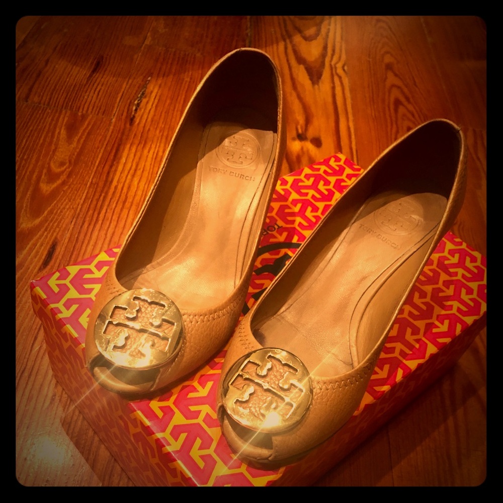 Tory Burch Sally Tumbled Leather Wedges Tan/Gold